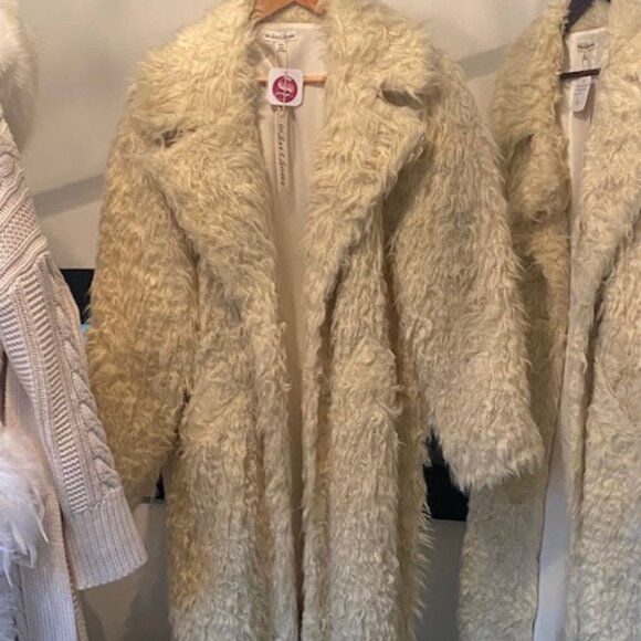 Serenne Coat - Picture 1 of 8